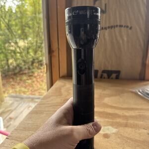 Maglite Mag-Lite 12 1/4" Black 3D Cell Flashlight Made in Ontario, CA